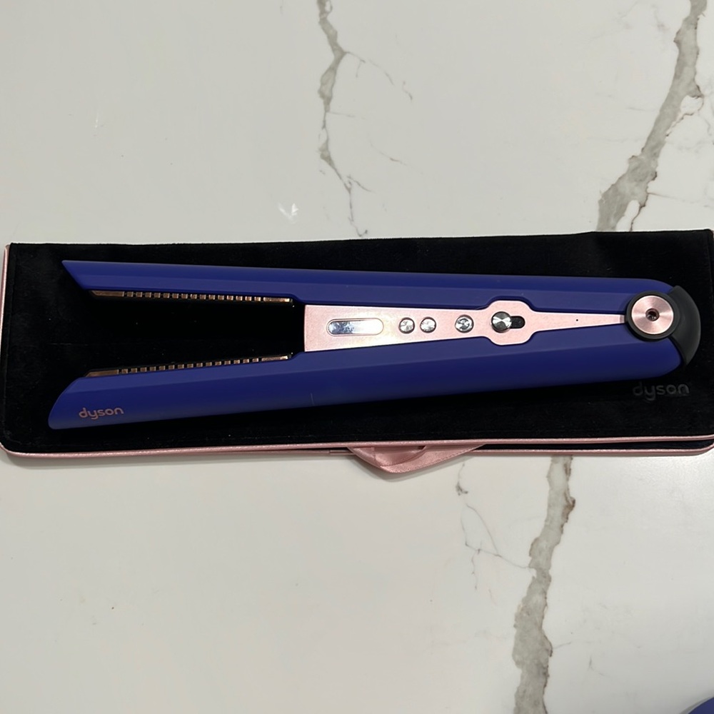 Dyson Corrale flat Iron - special edition